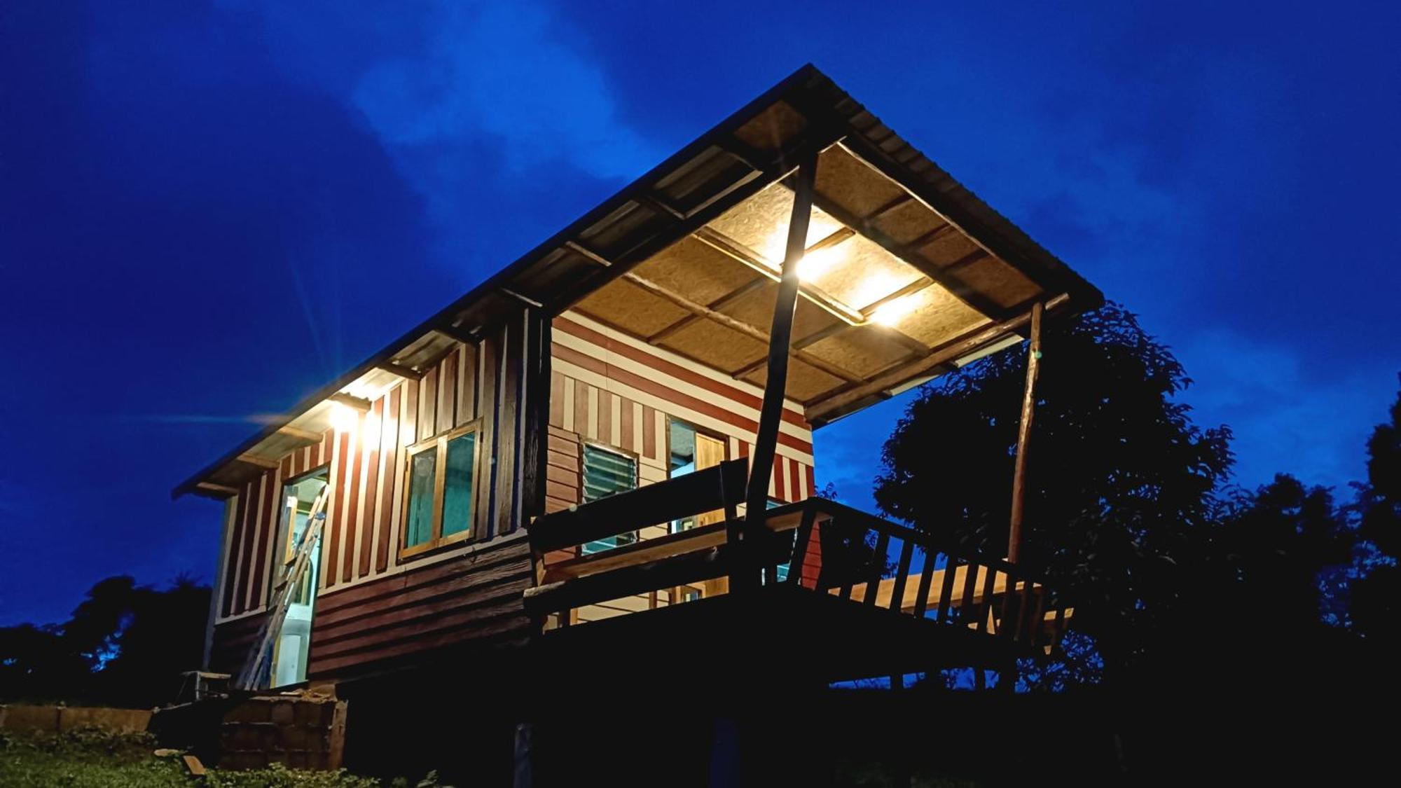 ไร่นิธิสุนทร Nithisoonthon Farmstay Mae Hong Son Exterior foto