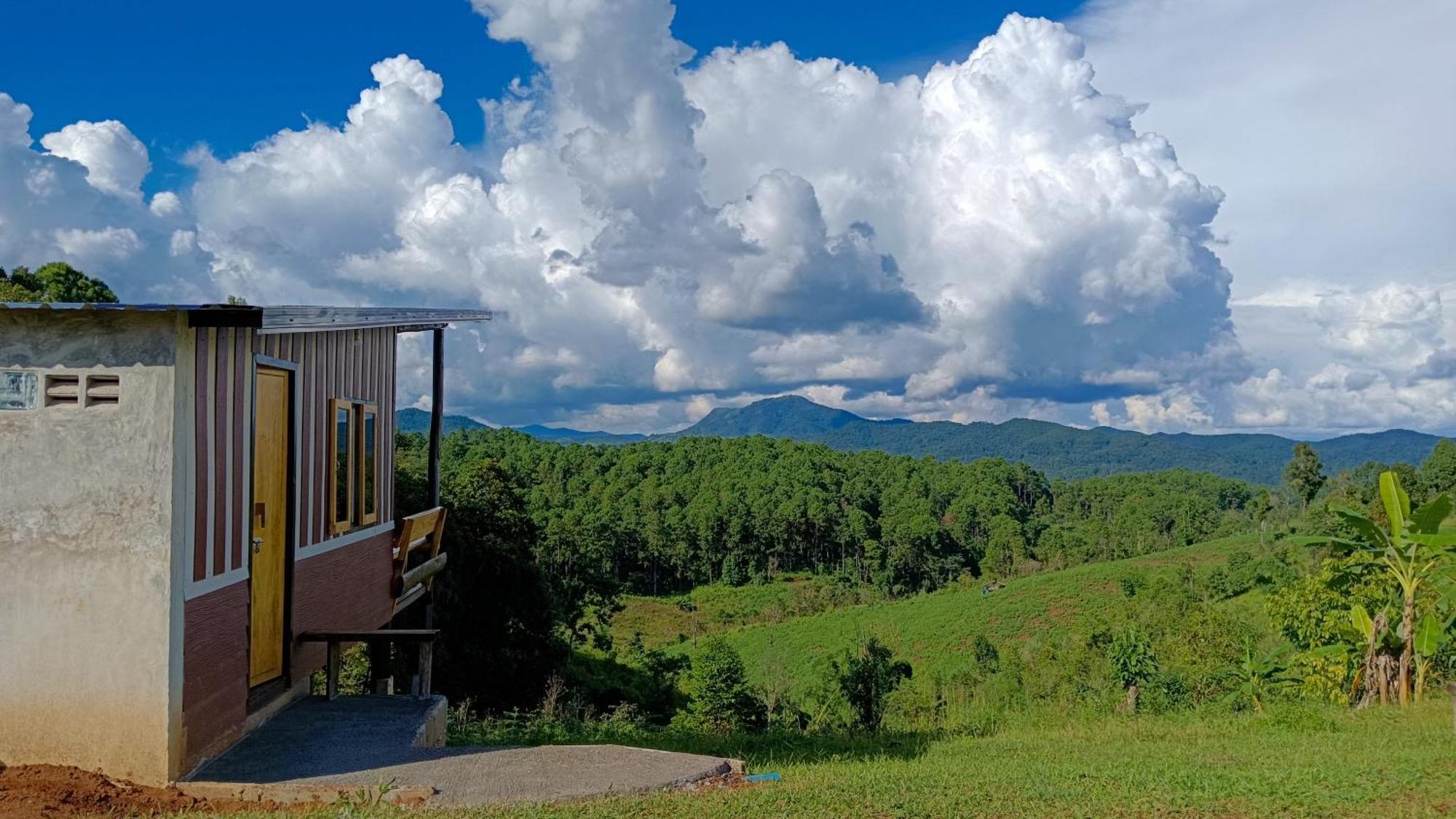 ไร่นิธิสุนทร Nithisoonthon Farmstay Mae Hong Son Exterior foto