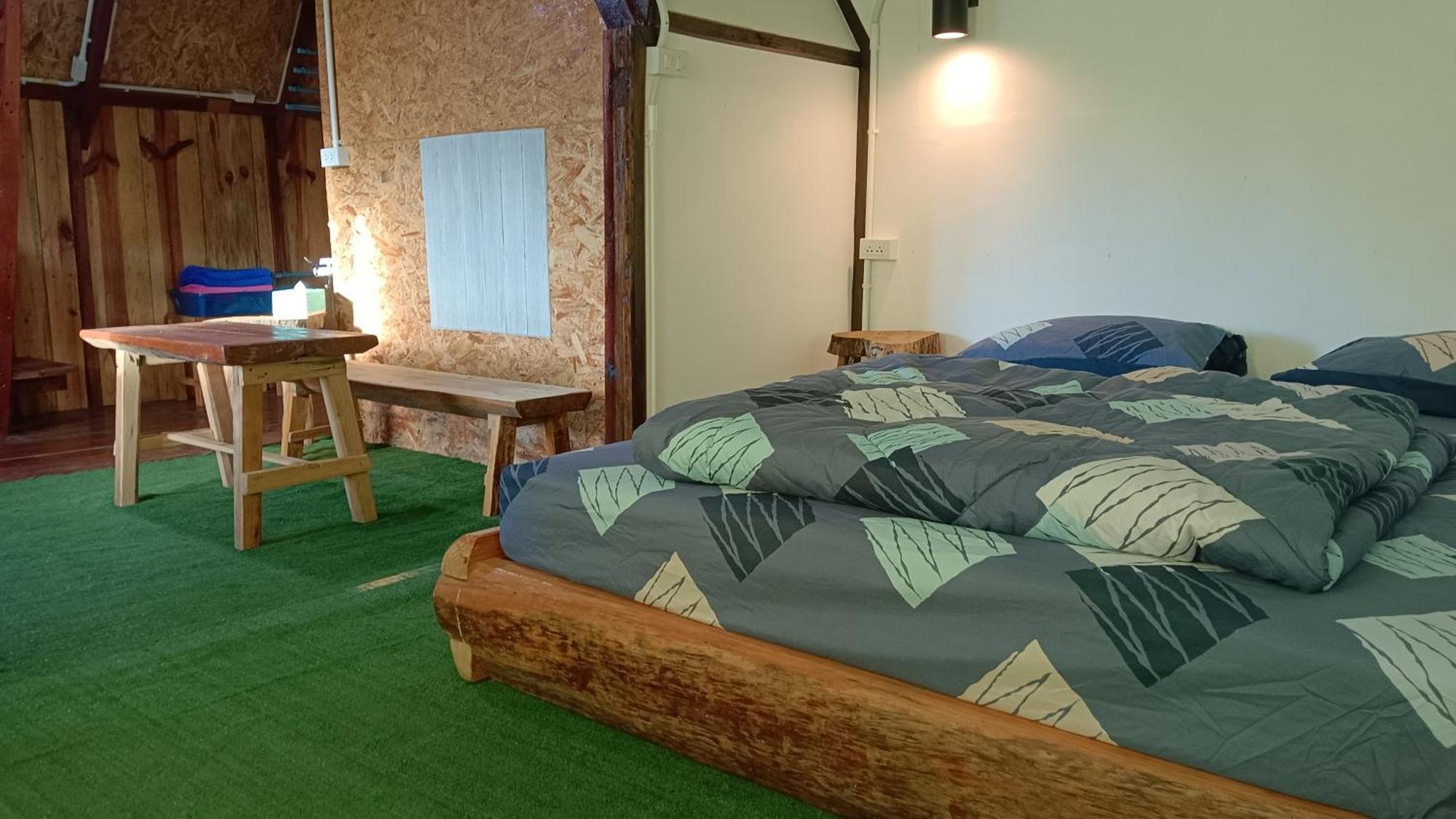 ไร่นิธิสุนทร Nithisoonthon Farmstay Mae Hong Son Exterior foto