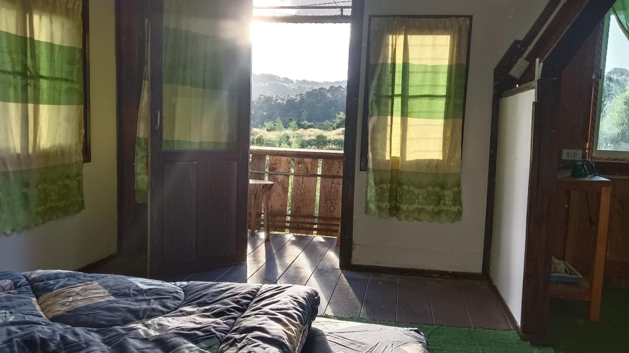 ไร่นิธิสุนทร Nithisoonthon Farmstay Mae Hong Son Exterior foto